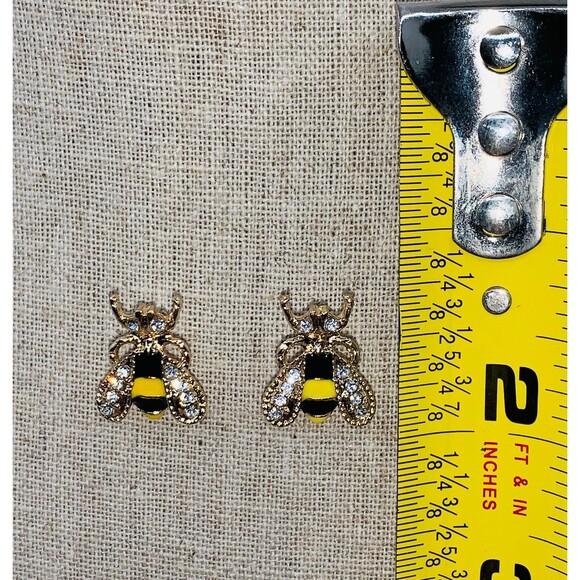 Crystals Bee Stud Earrings - Picture 5 of 5